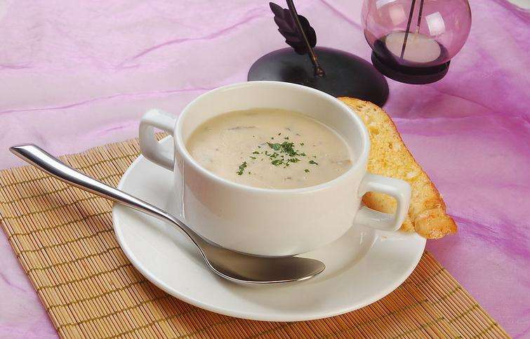 西式汤品-蘑菇奶油汤